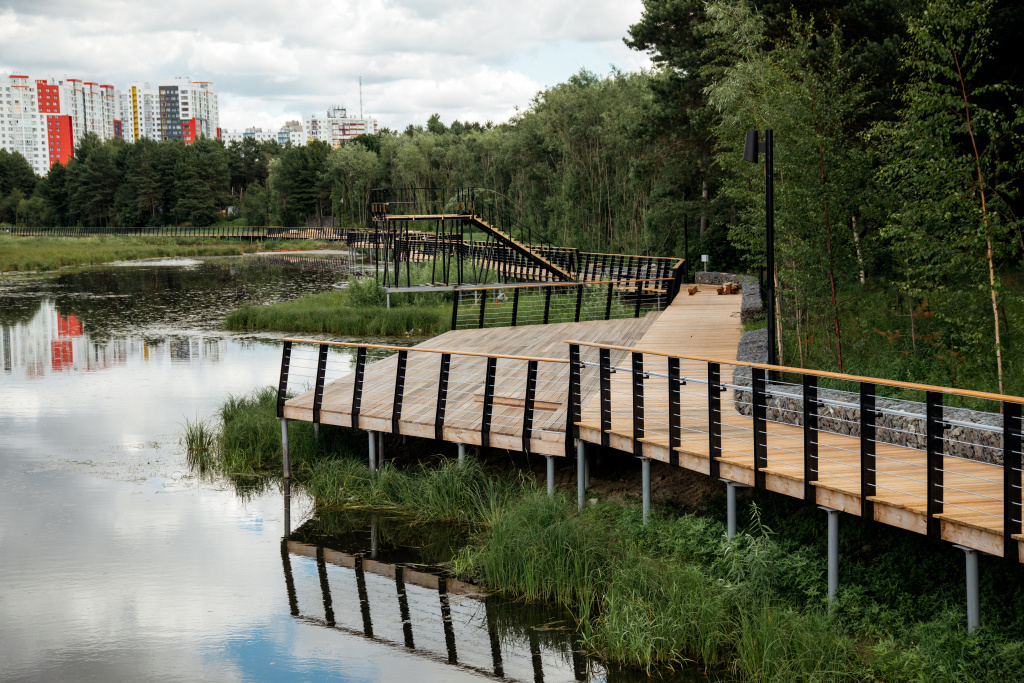    В Сургуте на реке Сайма обнаружили очередной разлив нефтепродуктов