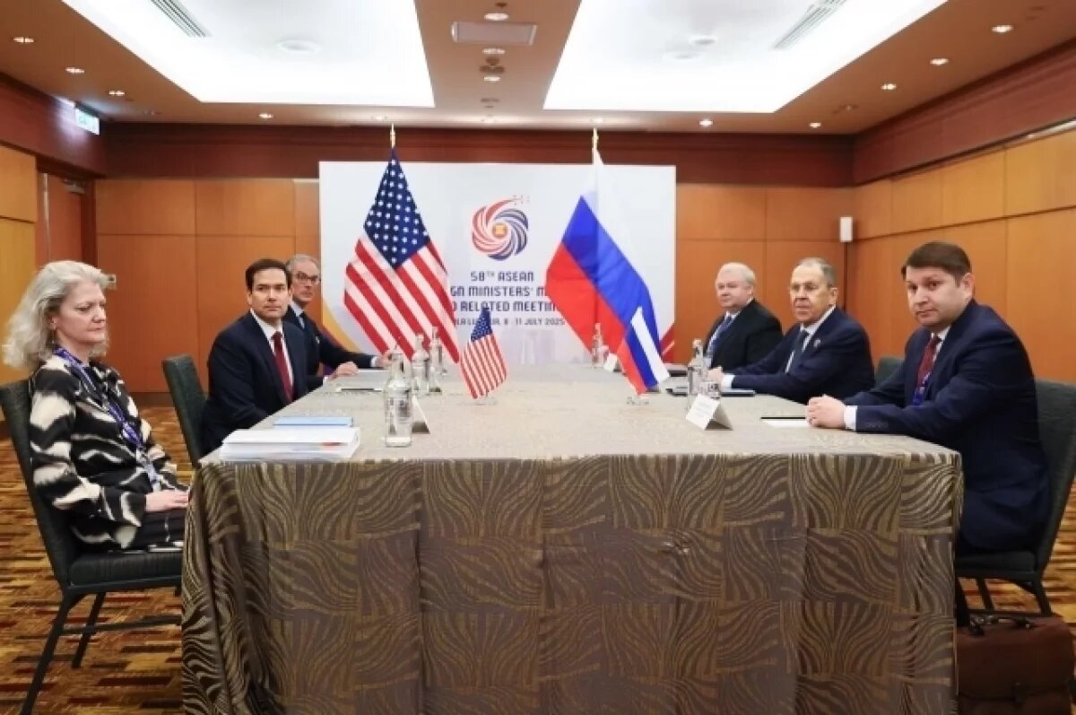    CNN: Рубио подмигнул Лаврову перед началом переговоров в Малайзии