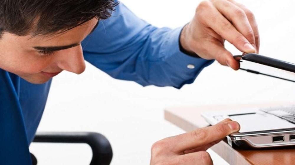    Ловкость мошенников: как распознать поддельные «опросы» о личной жизни