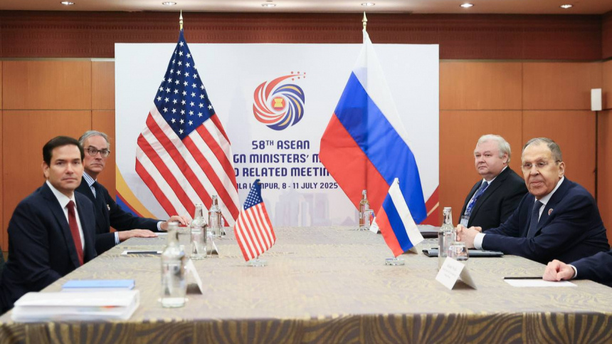    Фото: mid.ru; 5-tv.ru