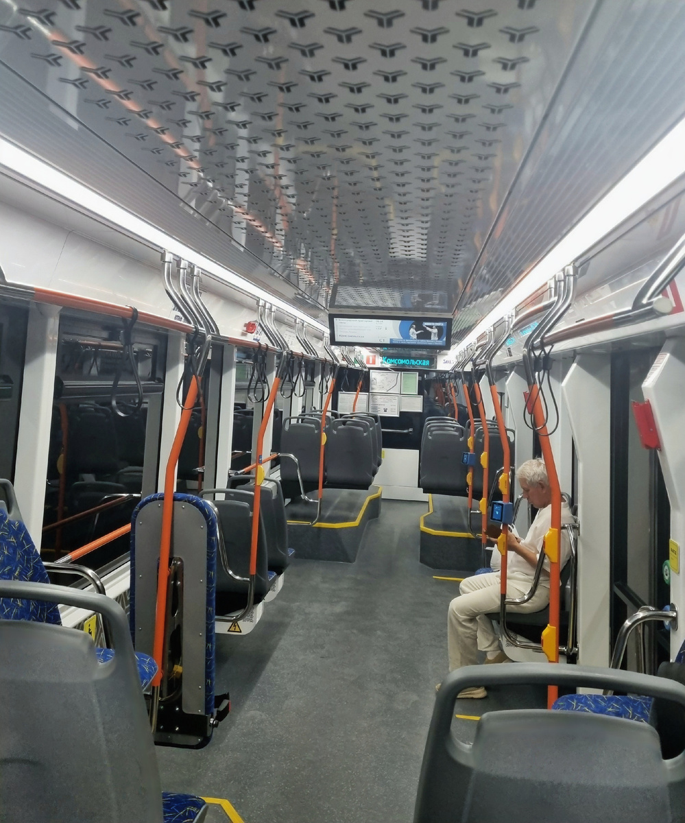 Фото: Зеленая леди, сад, семья и томатный сок