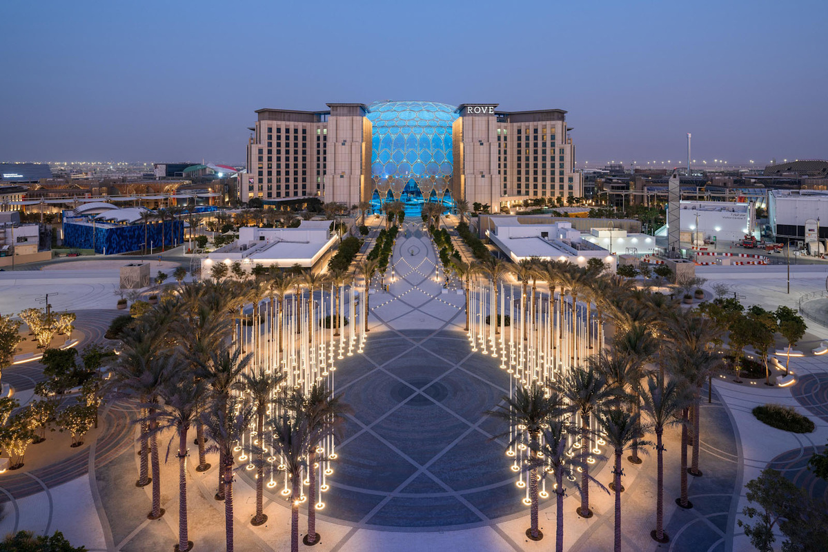    Купол Al Wasl Plaza