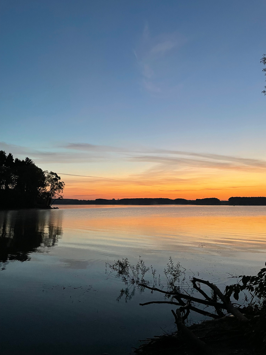 Рассвет на Можайском водохранилище 