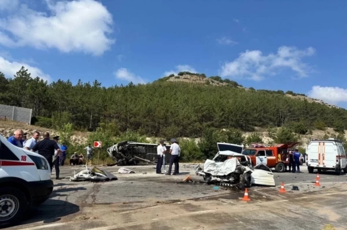    Четыре человека погибли в жестком ДТП под Севастополем