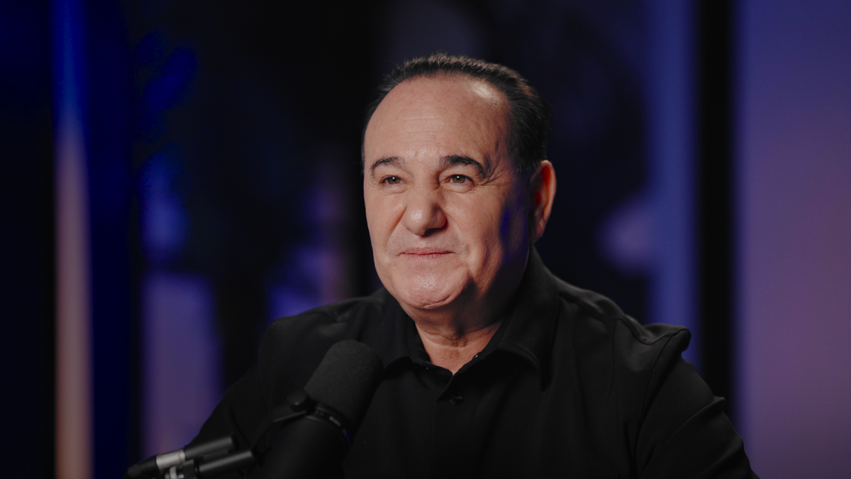 Рушель Блаво автор бестселлера Энергия на грани.

