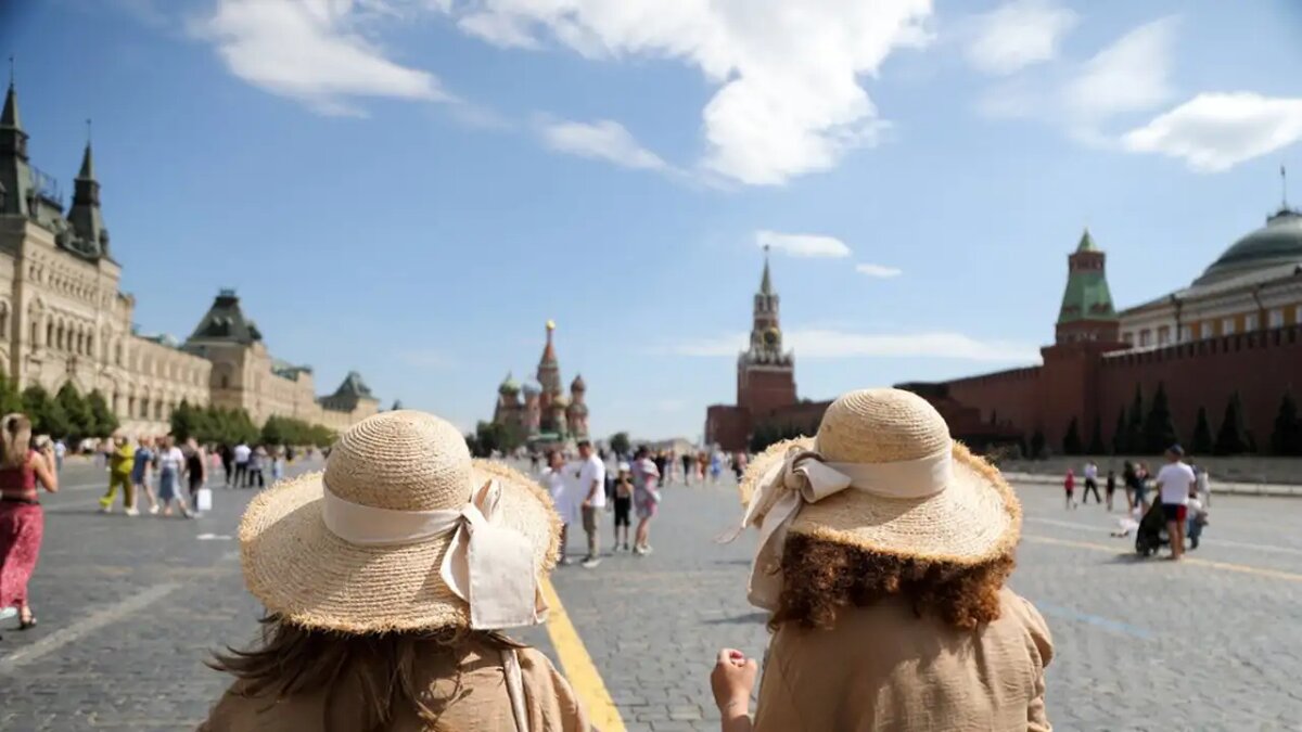    Лето в Москве.