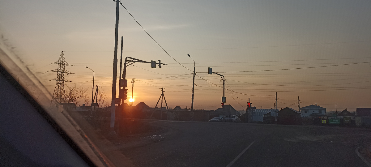 На часах 8:30