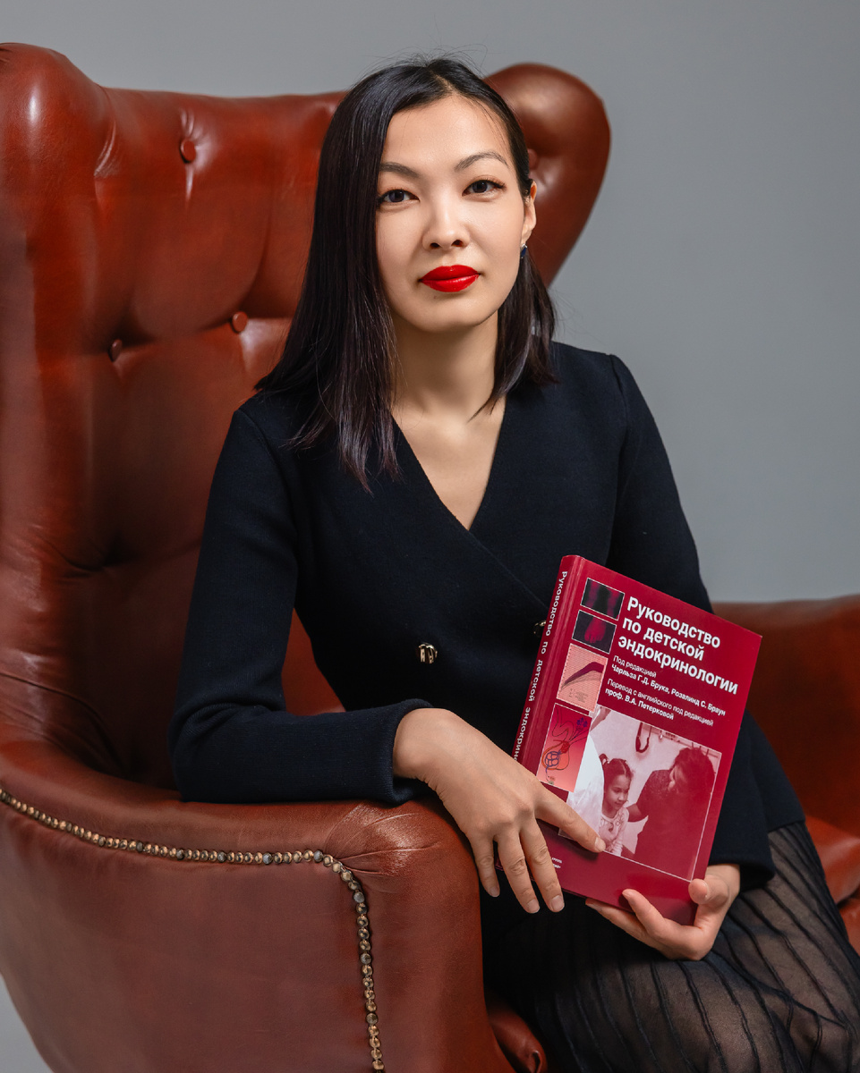 Нанзанова Ульяна Сергеевна - врач-эндокринолог 