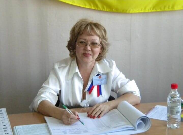    Таисия Башкова в составе избирательной комиссии на выборах президента в 2018 году. admin