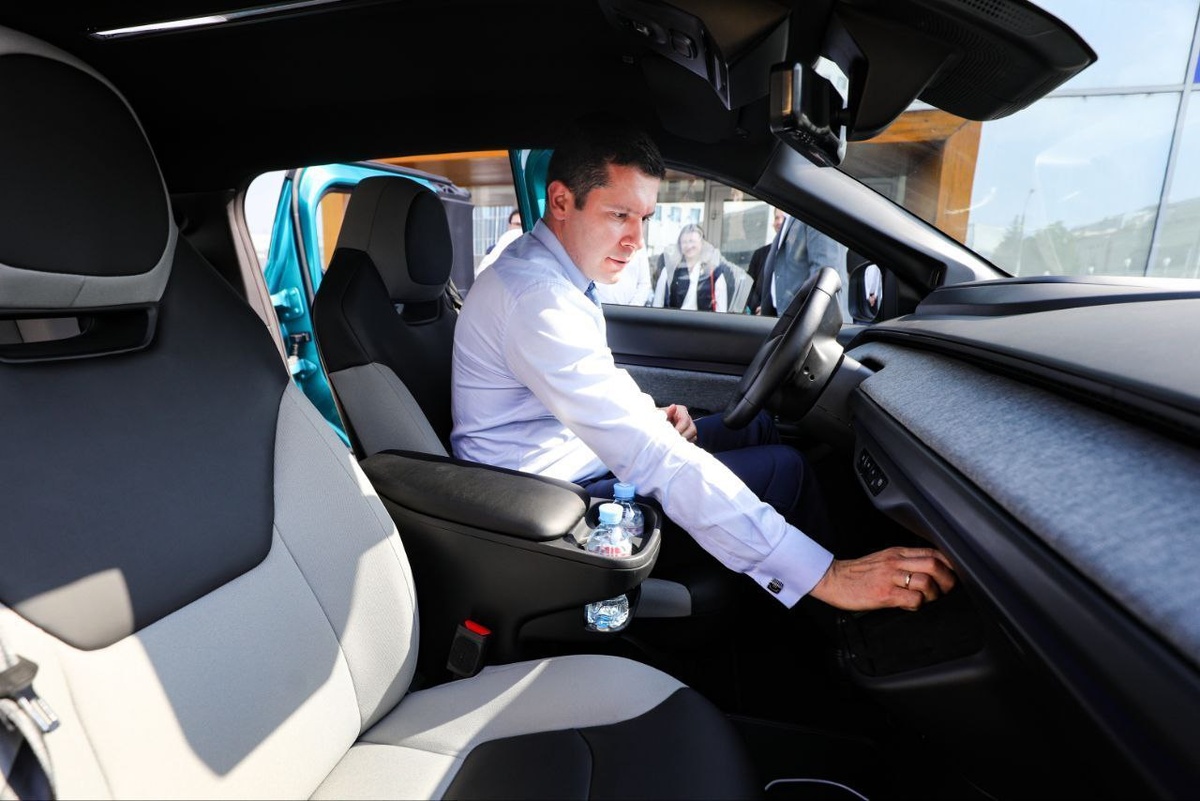   Алиханов тестирует «Атом»