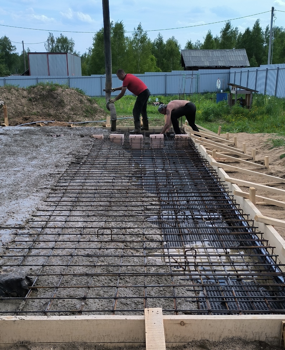 вот как раз последний кусок, заливают до вставок ЭППС и бетон кончается.