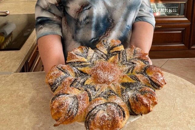    Ольга Ивановна делится не только хорошим настроением, но и вкусными рецептами. Фото: Babushka.inostranka/ Ольга Тихонова