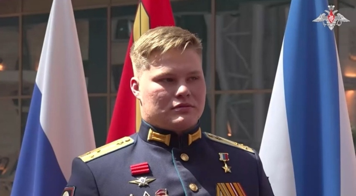    Защитник курского приграничья Эммануил Давыдов награжден медалью «Золотая звезда»