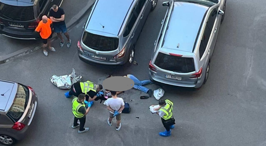 Тело мне пришлось забрюлить поскольку Дзен очень раним и его шокируют подобные кадры. 