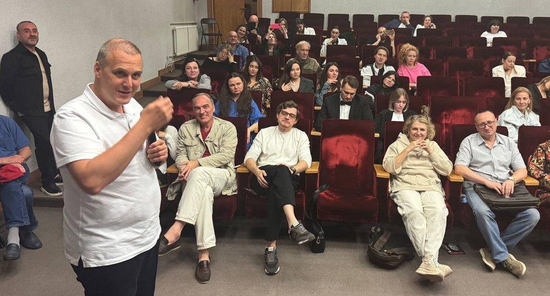 Олег Сироткин был дипломатичным, но ни одна ошибка сценаристов не осталась незамеченной