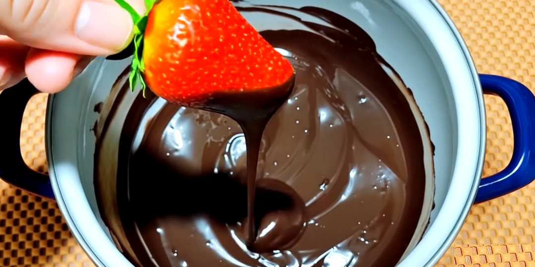 🍫 Как правильно растопить шоколад без микроволновки: простой способ без комочков и стресса