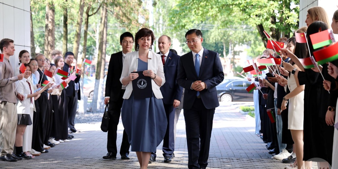 🇨🇳10 июля ВГУ имени П