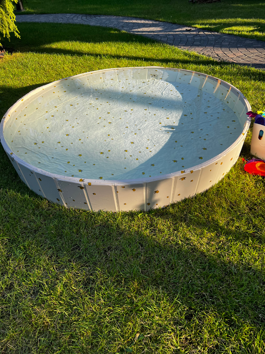 Это наш надувной бассейн,