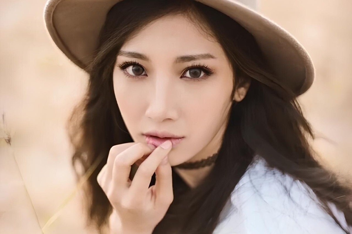     Могла быть с Girls' Generation, но стала звездой Netflix: удивительная история EJAE