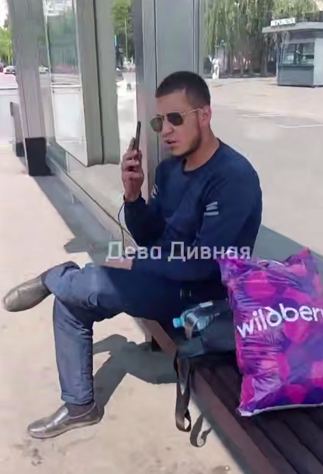 Все видео смотрите, женщина дала "угля" и поставила на место