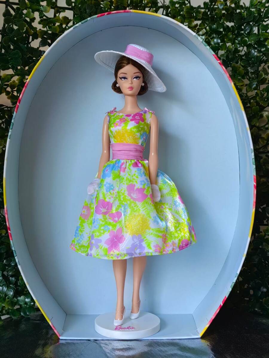 Barbie 12 Days of Spring Doll and Accessories - моя Эстер