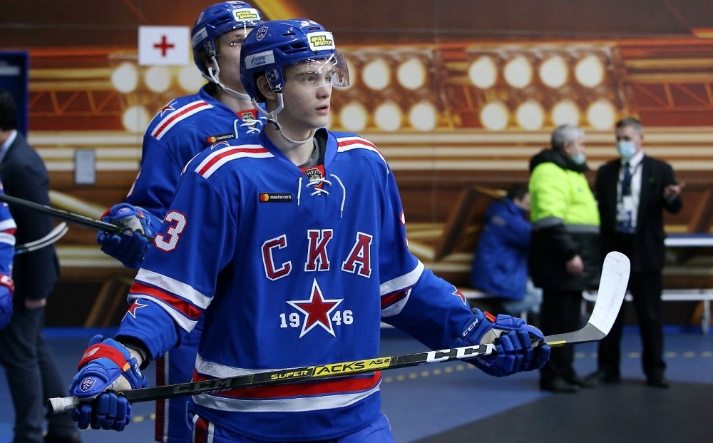 https://allhockey.ru/news/show/464884-SKA_prodlil_soglashenie_s_zaschitnikom_Smirnovym