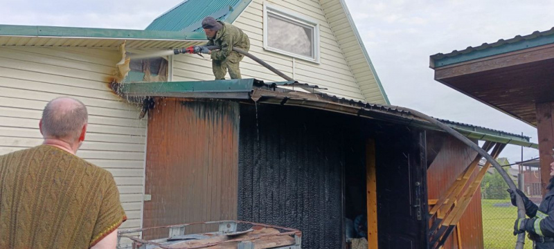    Баня-дом сгорела в деревне недалеко от ПетрозаводскаГоскомитет Карелии по безопасности