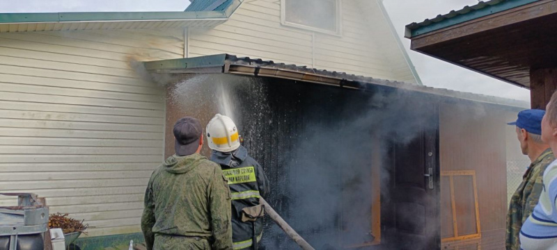   Баня-дом сгорела в деревне недалеко от ПетрозаводскаГоскомитет Карелии по безопасности