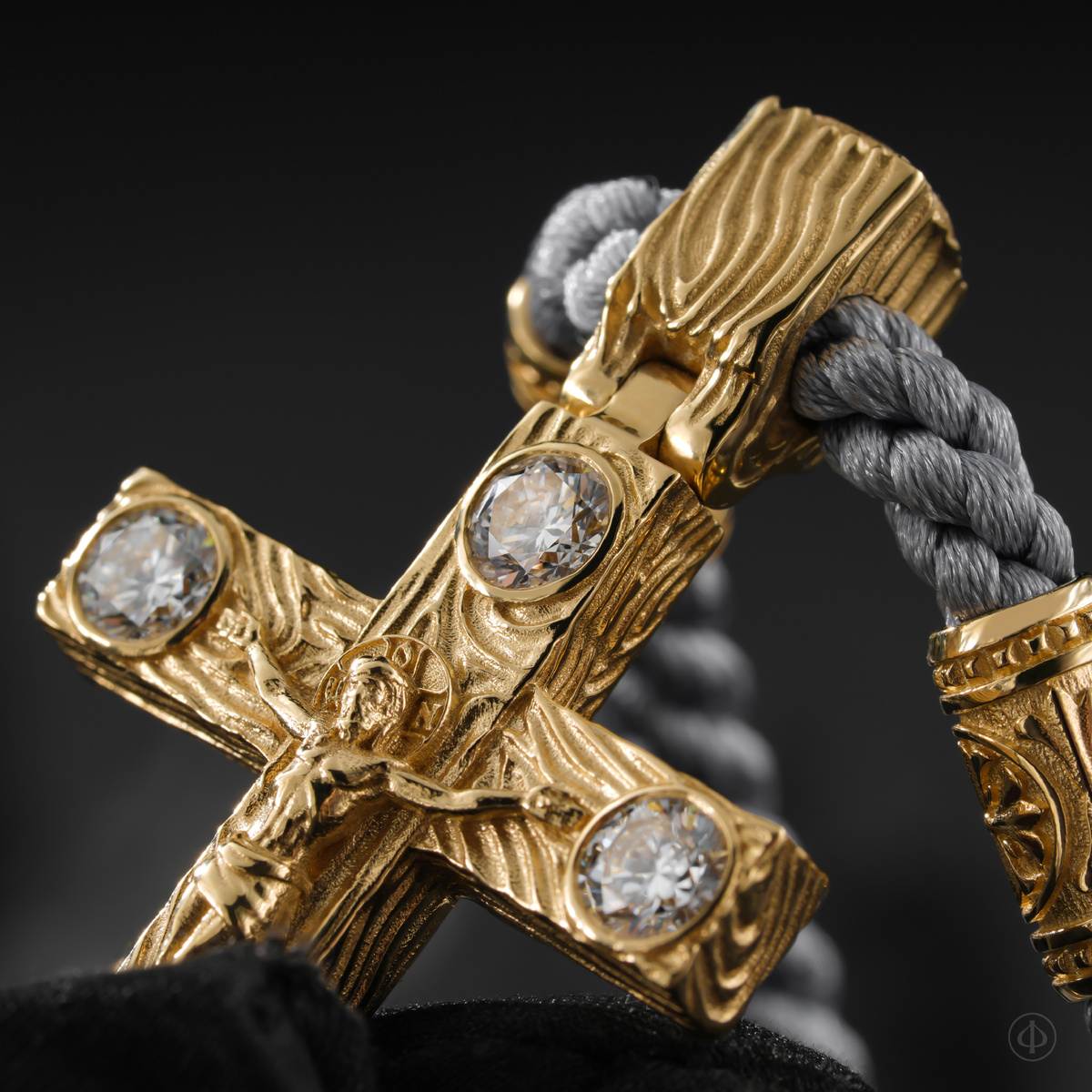 Крест из золота 750 с бриллиантами Арт.176