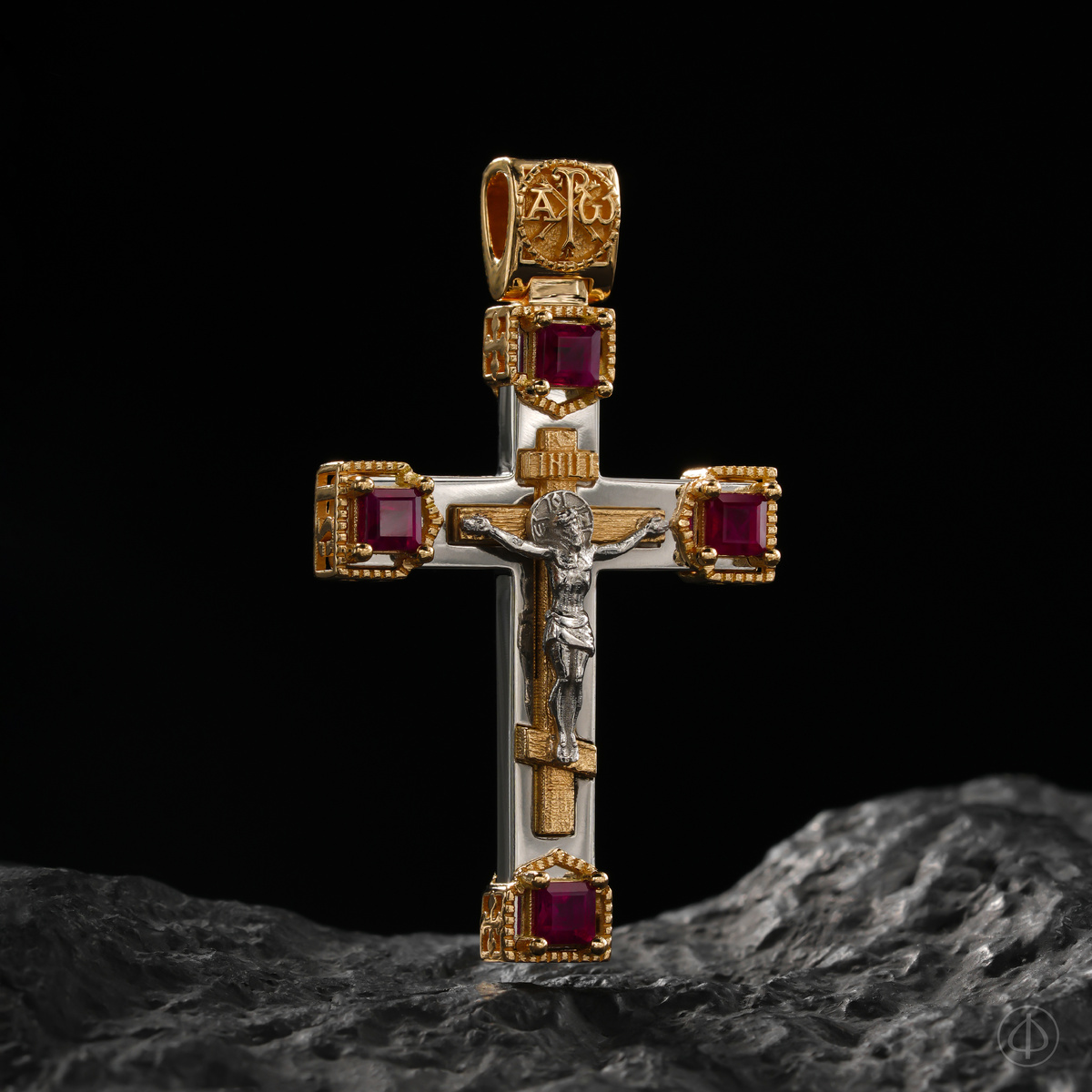 Крест из золота 750 и платины с рубинами Арт.017