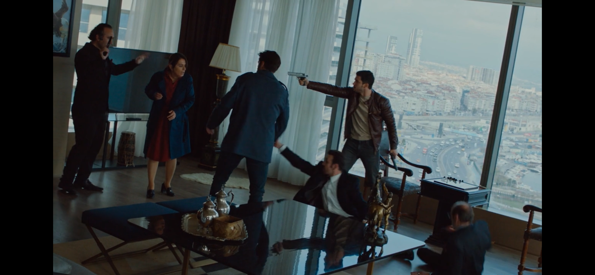 Стоп кадр из сериала «Кольцо»