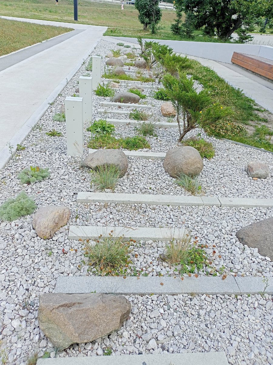 В Хомутово. Фото автора .Наверное, это сад камней)))