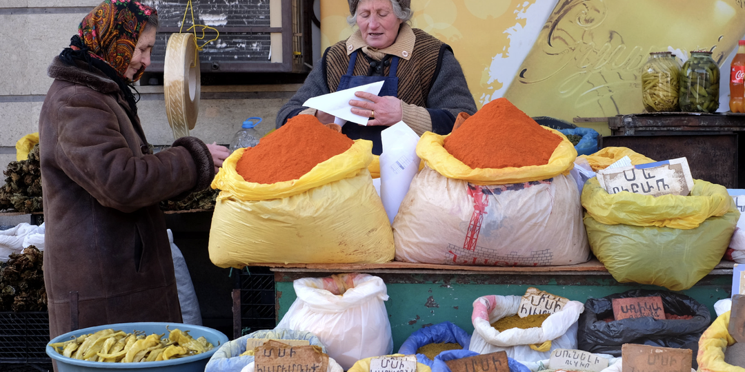 Минималка 15 тысяч, а доход выше среднего: 13 фактов об Армении