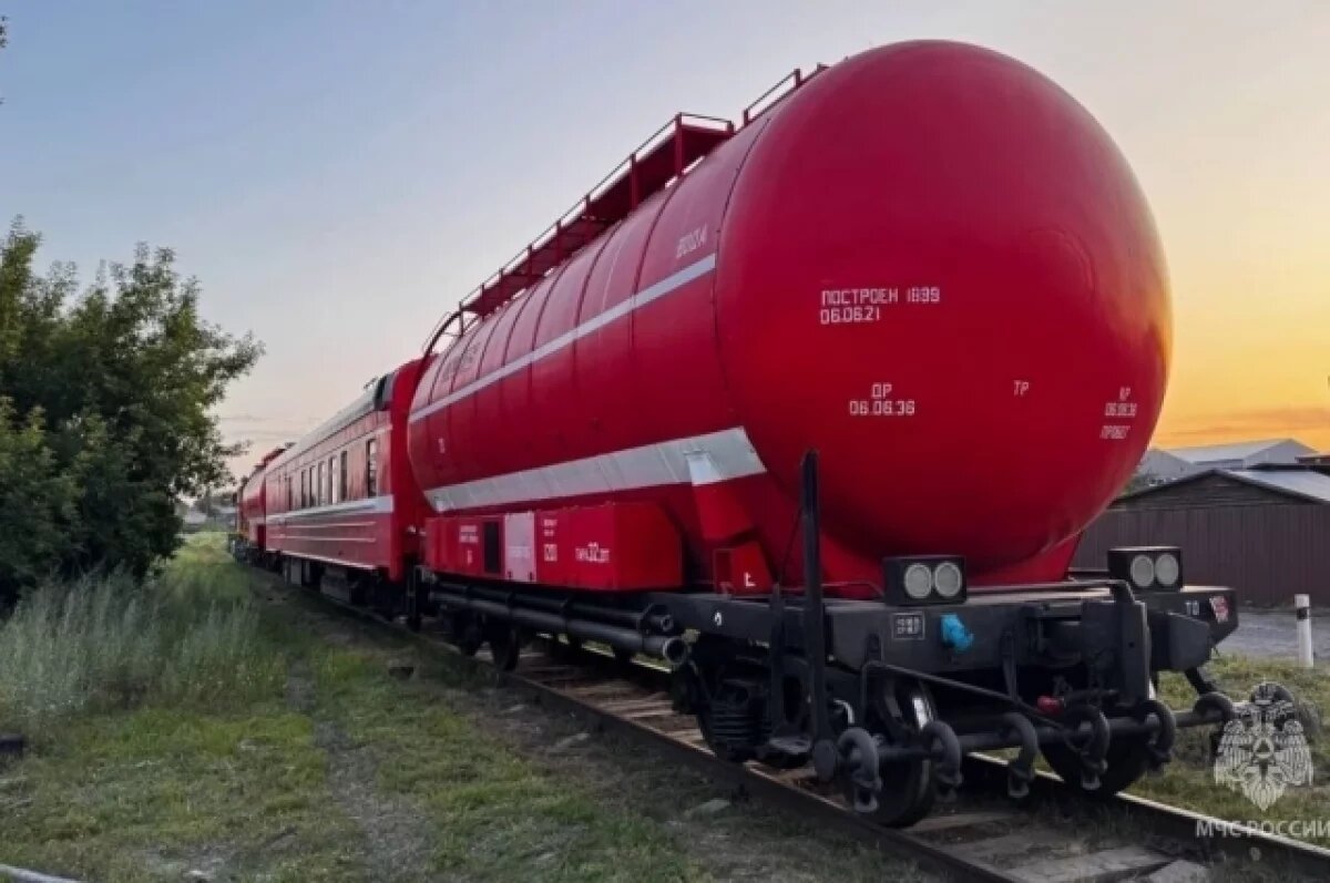    В Барнауле горел склад на площади 900 кв. метров