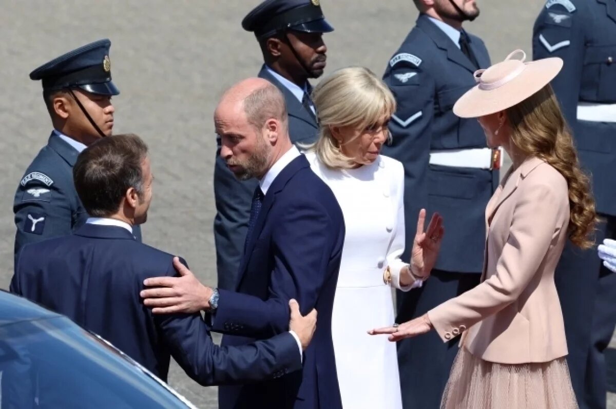    Шуров: Макрон демонстративно повел себя с женой в Британии