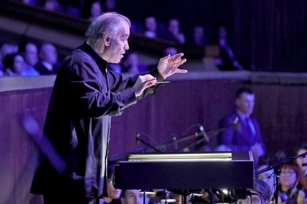    Гергиев, Крутой и Спиваков попали в базу украинского сайта «Миротворец»