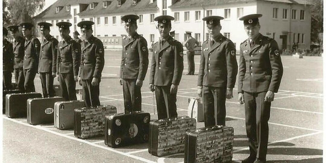 Дембель... Шмонали и ещё как!