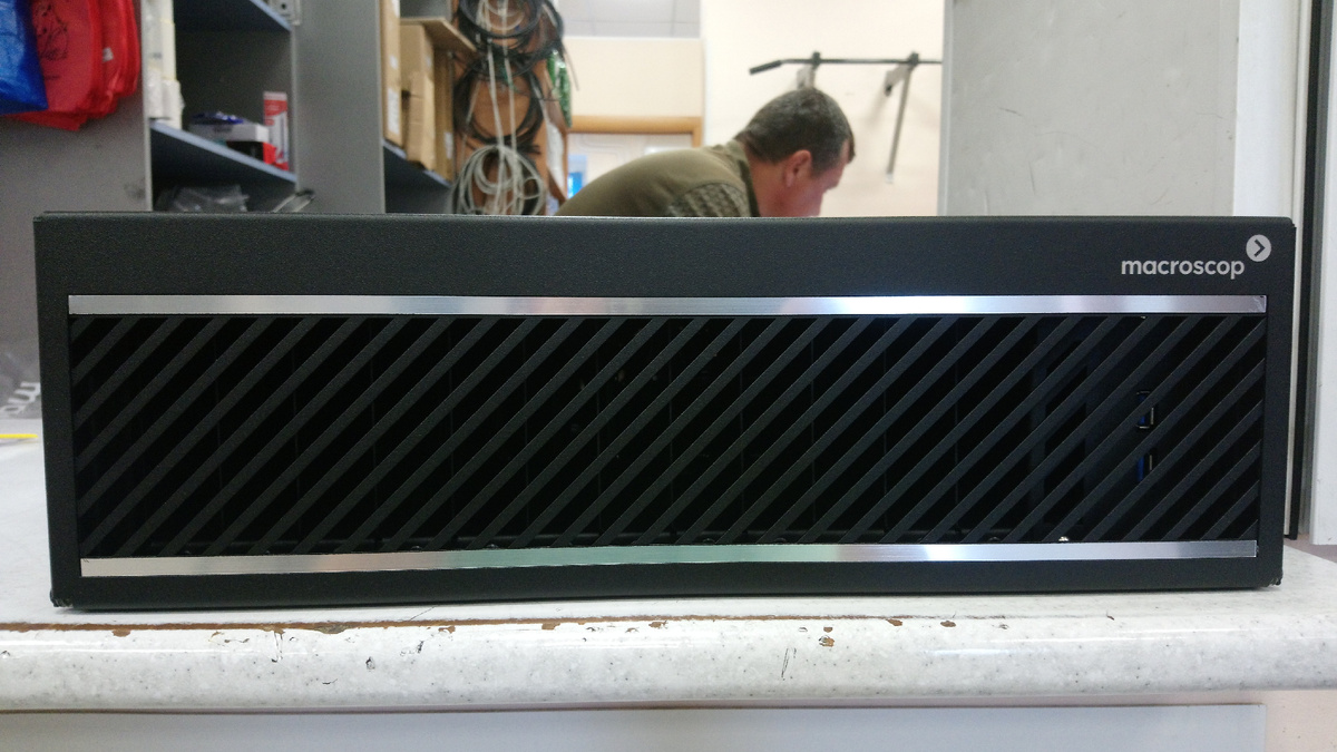 Осматриваем на складе после получения.