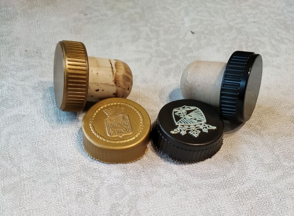 Пробки Vaudon и Vallein Tercinier