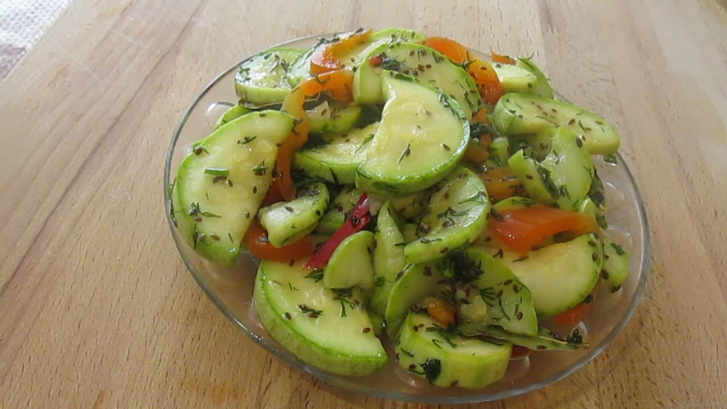 Маринованые кабачки.