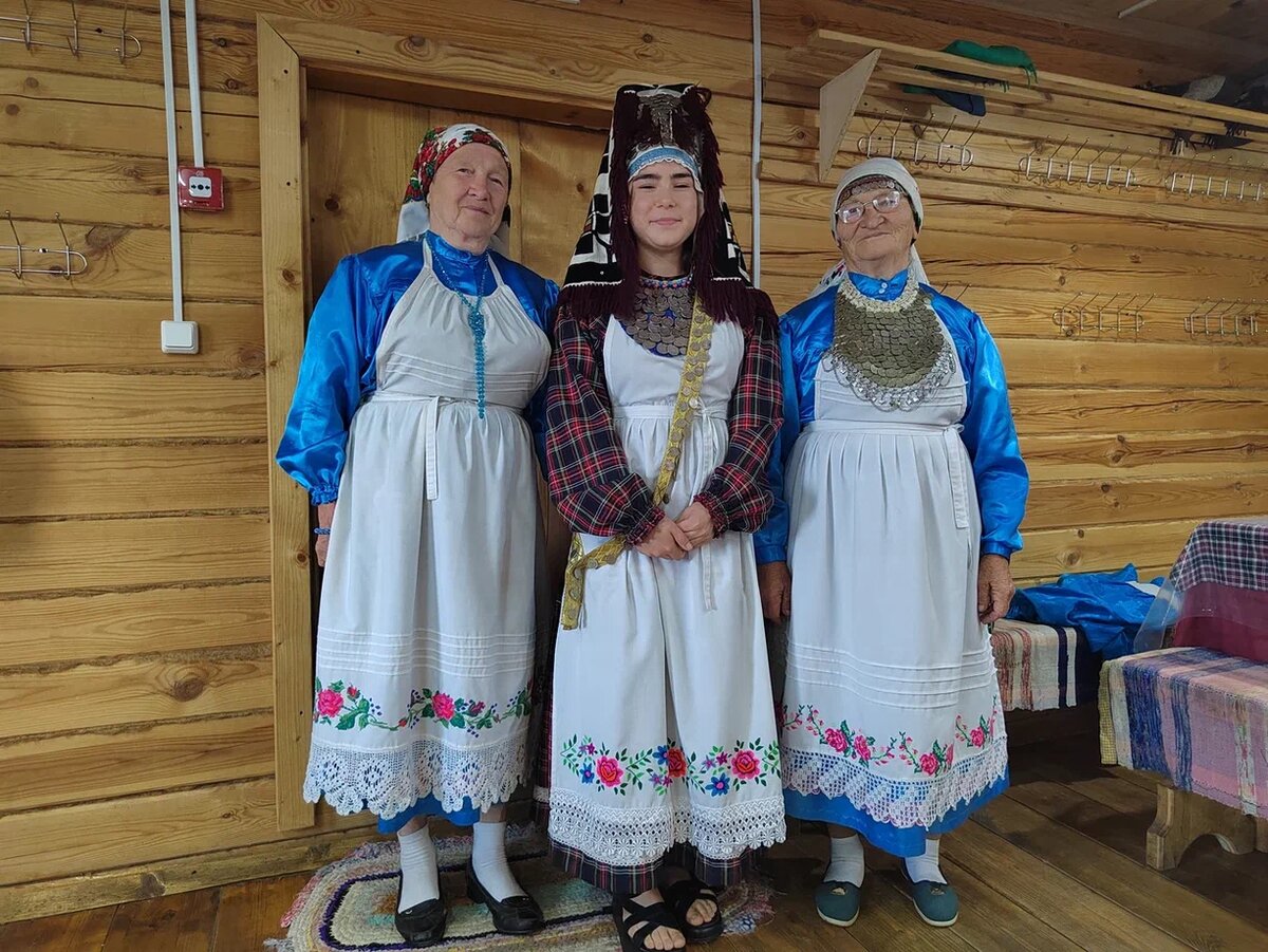 Студенты ИИиС на учебной практике