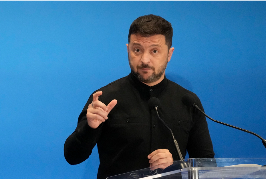 Всего вот столько, вот столечко дайте. Миллиардов сто. Олене еще по римским бутикам бежать...