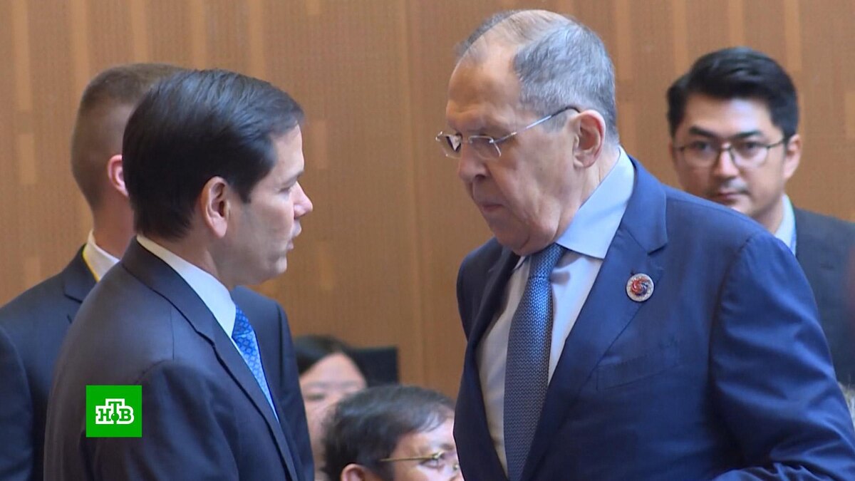    Лавров поговорил с Рубио перед началом Восточноазиатского саммита