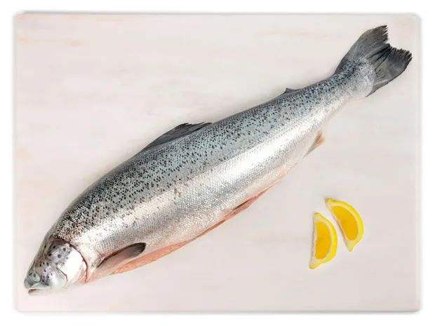 Атлантический лосось. Цена продукта 1750 рублей за кг. Источник изображения: сайт megamarket.ru. 