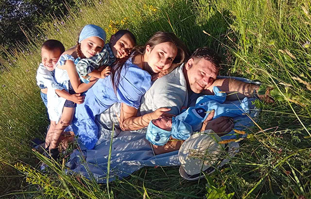 В Твери наградили победителей конкурса семейной фотографии. Семья Голяковых