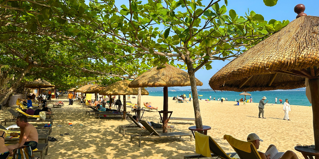 Три курорта на Хайнане: Санья, Дадунхай и Ялонг Бей - какой лучше выбрать?