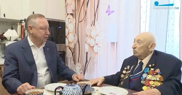 Зиновий Меркин (справа). Обложка © Телеканал «Санкт-Петербург»