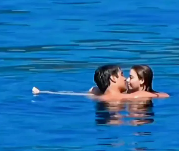 Фото Habertürk с отдыха Мерта и Афры