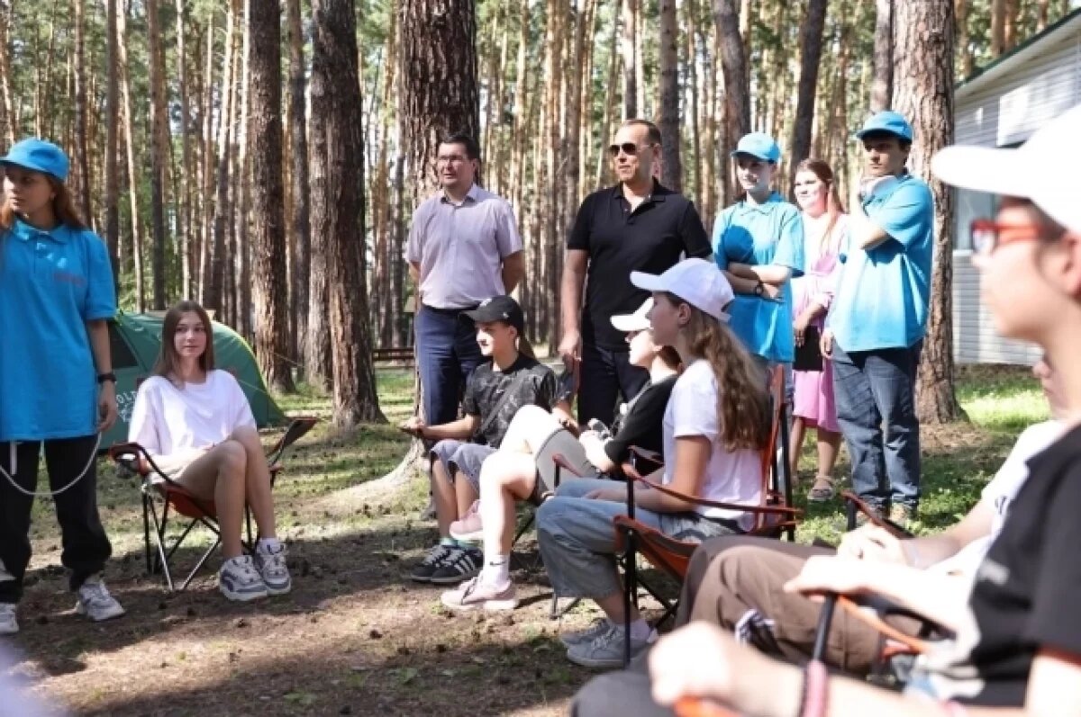    Общение с детьми из Краснодона было живым и непосредственным – на лоне природы.