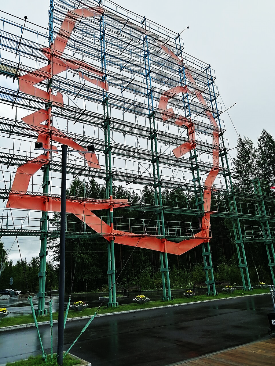 Монументальная конструкция «Силуэт В. И. Ленина» (или «Монументальная голова Ленина», или «Электрический Ленин»)